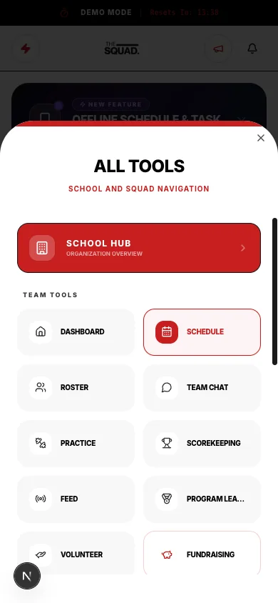 Mobile navigation keeps the squad selector and team tools accessible.